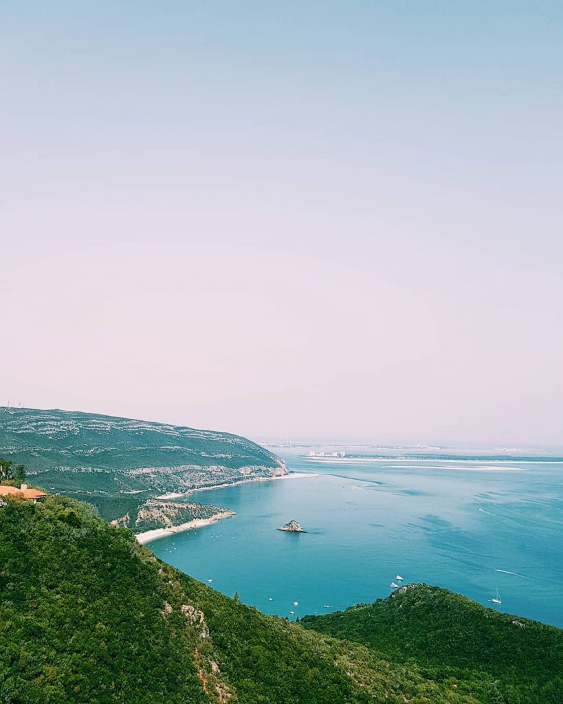 La vue depuis la fenêtre de ma chambre à Nogent sur Marne. . .&hellip;