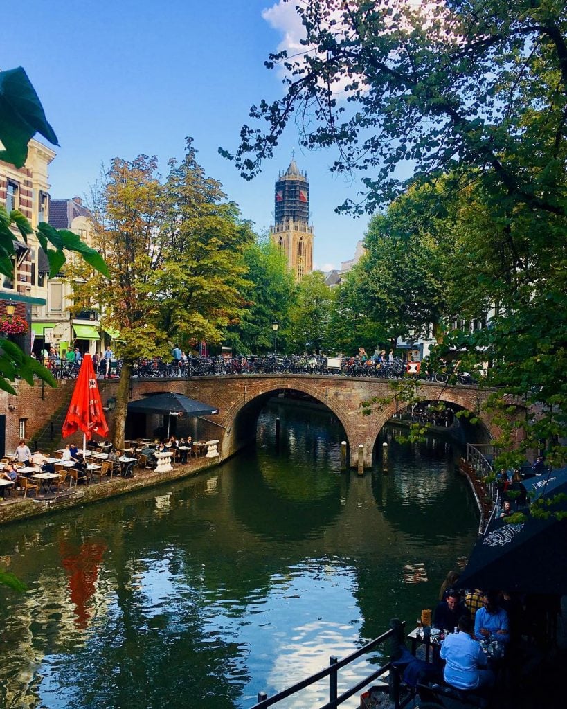 • JBo’s View___________________________________________________ • #bnesimppl #love #verano #sunshine #beauty #priceless #iger #utrecht #holland #postcardsfromtheworld…