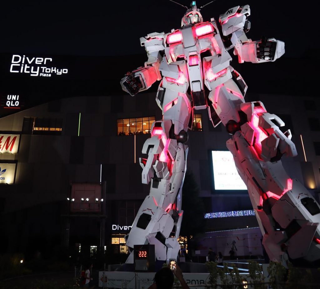 Life-size Gundam statue in Odaiba. ???? #travel #wander #wanderlust #touristattraction #attraction #gundam #gundamseries #gundamstatue&hellip;