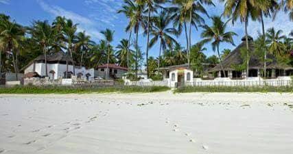 Anyone interesting traveling to Zanzibar Island #landscapstyles #exklusiveshot #visualsofearth #beautifuldestinations #ilovetravel #amazing  #hermanosviajeros #iloveamsterdam…