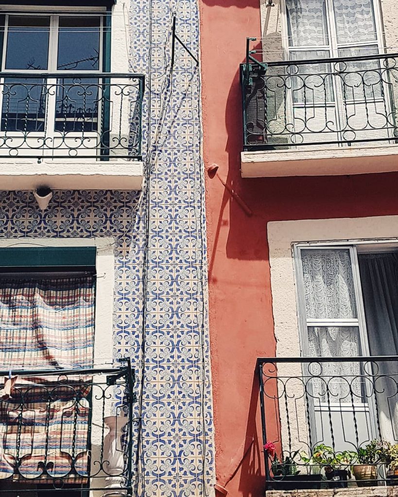 . . . . #streetlife #girlaroundworld #paris #travelinladies #thegypsymovement #iamtb #parisienne #girlsthatwander #dreamingnature&hellip;