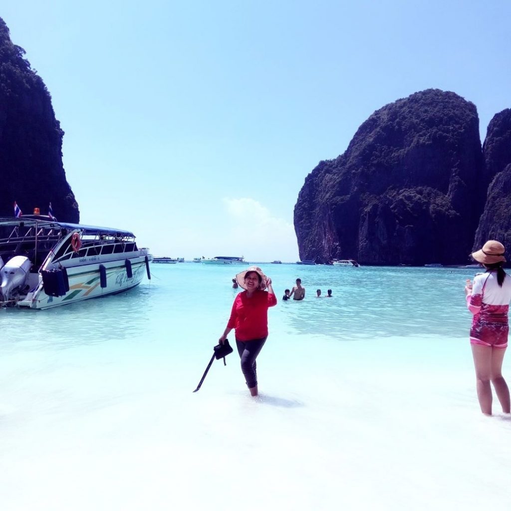 Awesome view of Phi Phi Island #landscapstyles #exklusiveshot #visualsofearth #beautifuldestinations #ilovetravel #amazing #hermanosviajeros #iloveamsterdam&hellip;