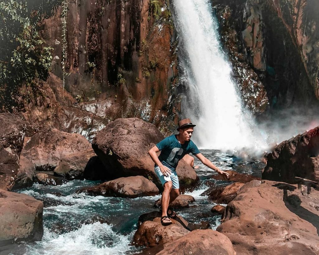 Boulder to boulder struggle. #ExploReytion #travelph #travelworld #bnesimppl #travelphotos