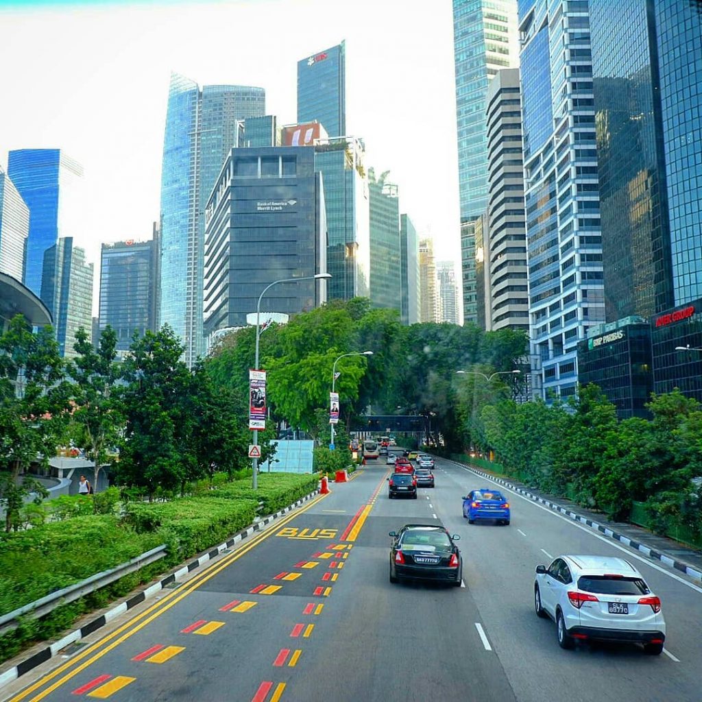 Collyer Quay ???????? #travelto #sourcedadventures #mustdotravels #travelingsnaps #theglobewanderer #livelovetheworld #travel_awesome #straythecourse #nomadnificent #vibetravel #wanderlust&hellip;