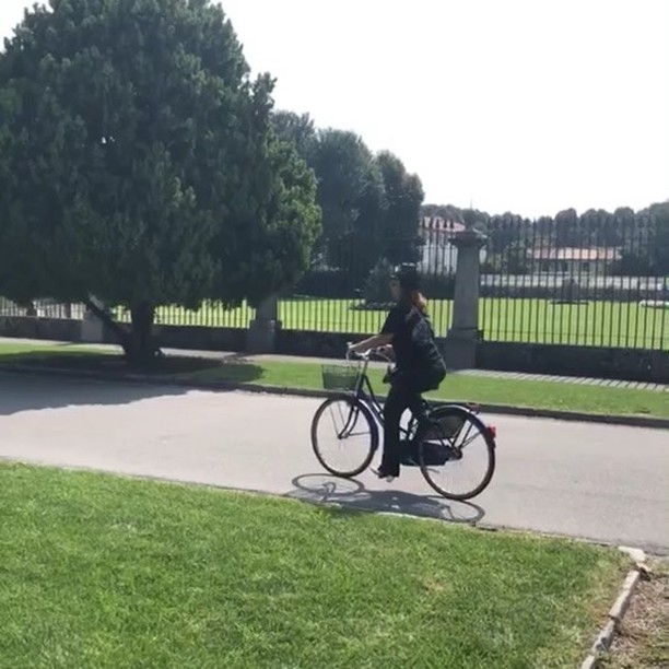 Her Villa Reale di Monza #iamtb #travelstagram__ #bnesimppl #inviaggioconilcappello #instatravel #travelmemories #lifeofexploring #travelingram #travelgram…