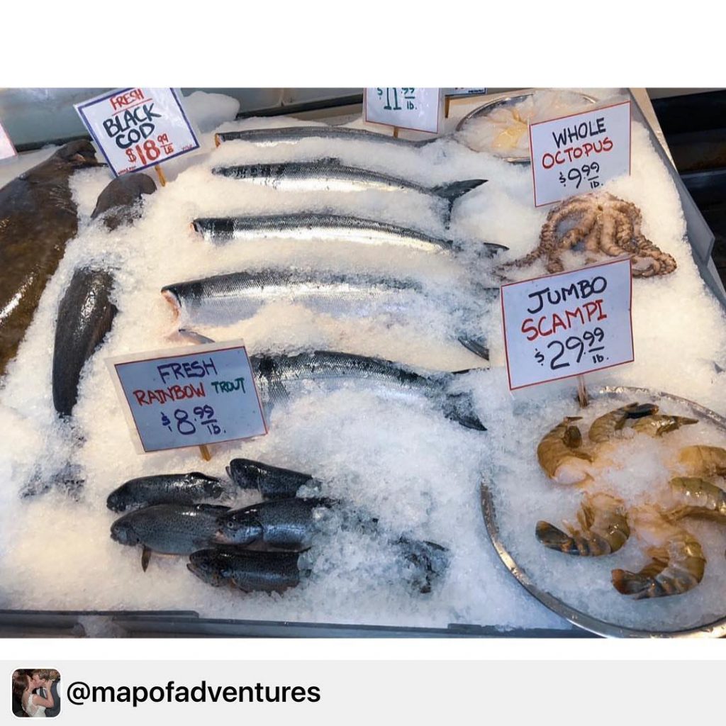 Happy Thursday! Thanks to @mapofadventures for sharing this great fish photo from Pike Place!…