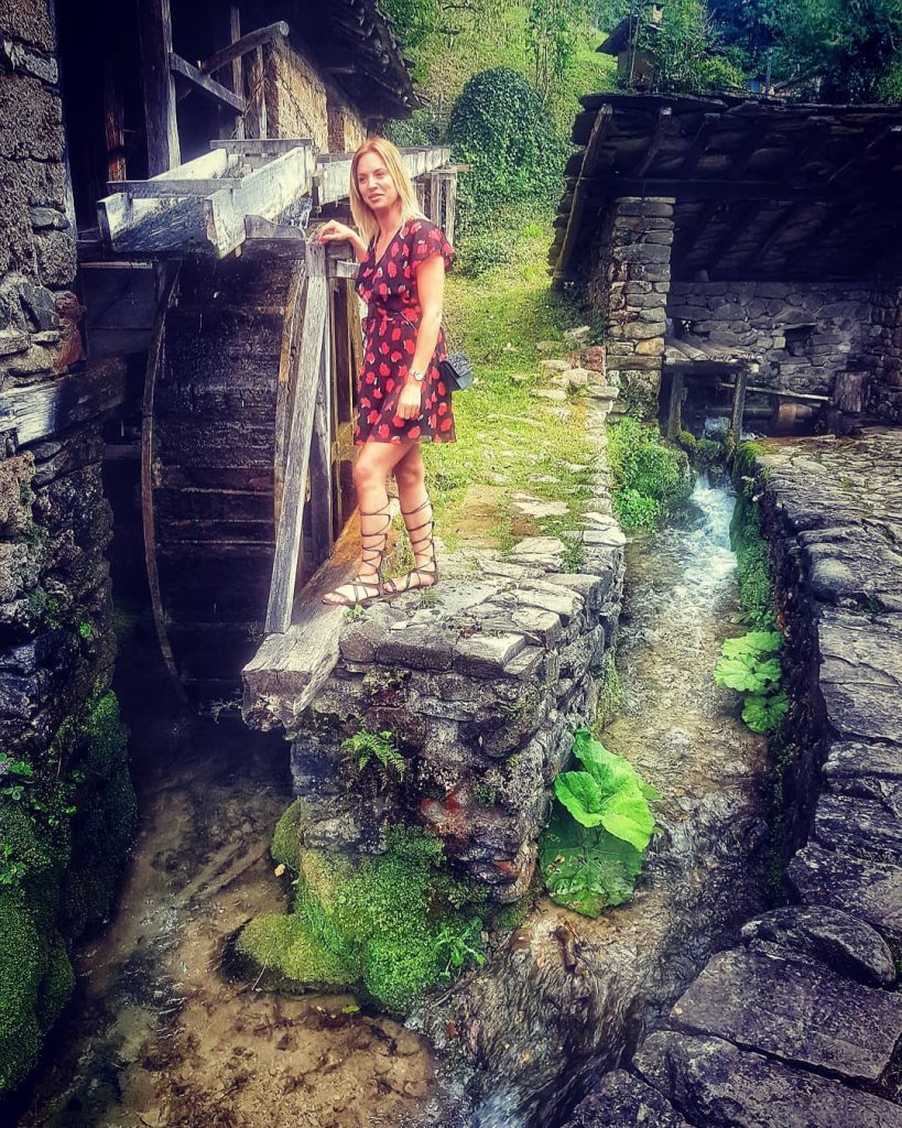 Good Етъра ___________________________ #bulgaria #bulgariangirl #womantravel #ethno #goodmorning #instagoodmorning #igtravel #travel #instatravel #travelgtam #world_besttravel&hellip;