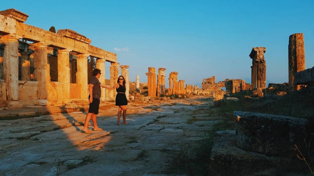 Derrière le paradis blanc de Pamukkale,se trouve la ville antique de Hiérapolis. Fondée au&hellip;