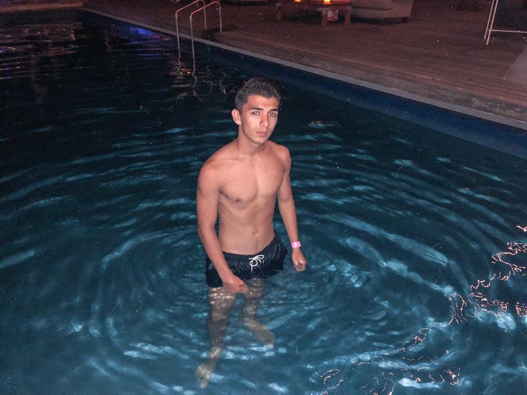 Night pool #yaxar #yaxar28 #newprofilepic #Luigans #pools #Fukuoka #privatepool #hotelpool #poolvibes #poollife #poolfun #pooltime&hellip;