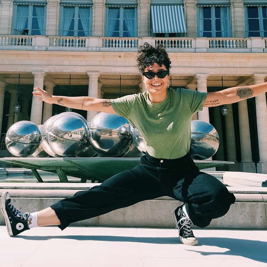 Toi, tu danse le mia. Moi, je danse la polka. . . . .&hellip;