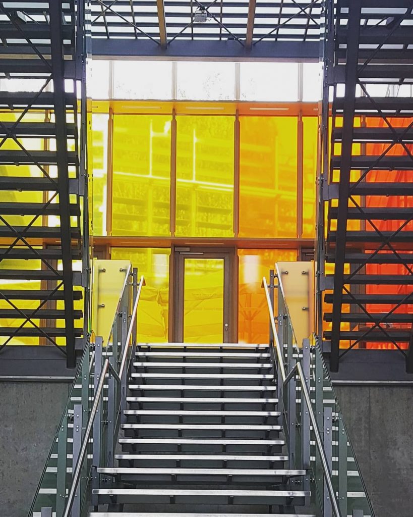 Nordic urban spaces #holiday #sun #travel #enjoyyourlife #travelphotography #botschaft #schwedischebotschaft #architecturephotography #architecture #trip #colourful&hellip;