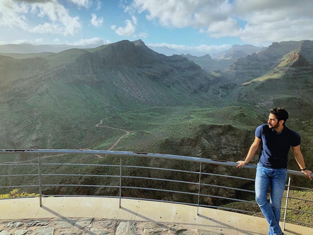 One day or day one. It’s your decision #love #tenerife #envywear #hairstyle #photooftheday #scruffy&hellip;