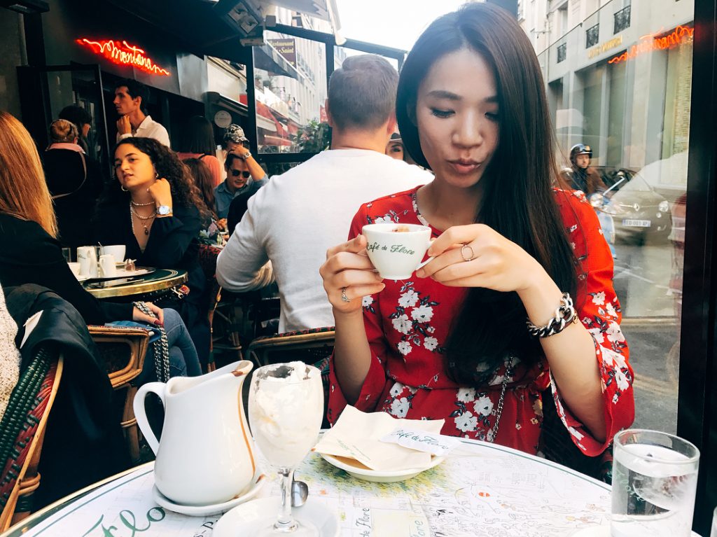 Cafe du floreのテラスでCHOCOLAT VIENNOIS️ . . #paris #cafedeflore #iloveparis #thisisparis #france #parisview #womentravel #parisjetaime&hellip;
