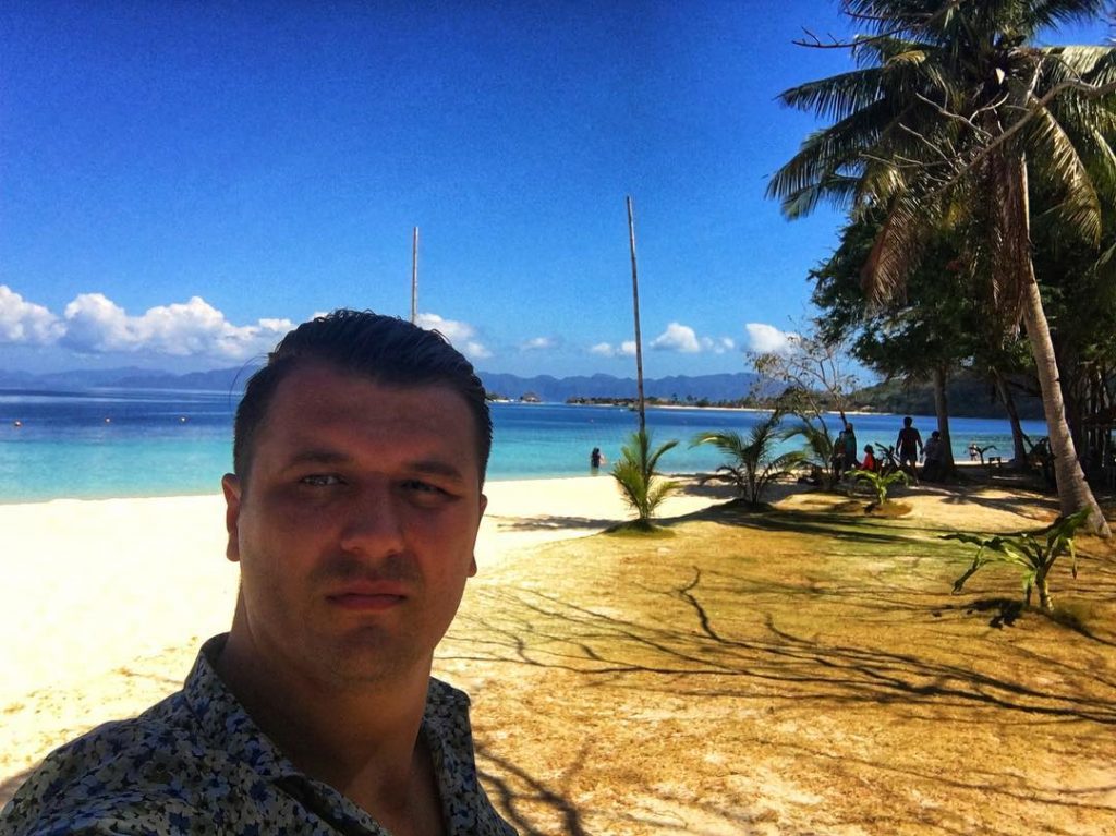 When are you on the beach and don’t know what to do #philippines???????? ‍️Discover&hellip;