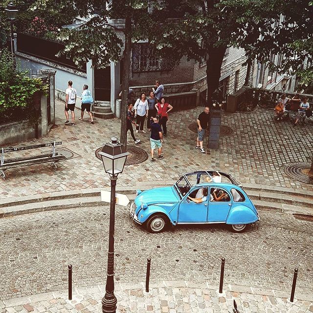 From #montmartre with #love @ @ @parismonamour @paris @things_to_do_in_paris @paris__gram @info_paris_h24 @onlythebestlifestyle #hello_paris #paris…