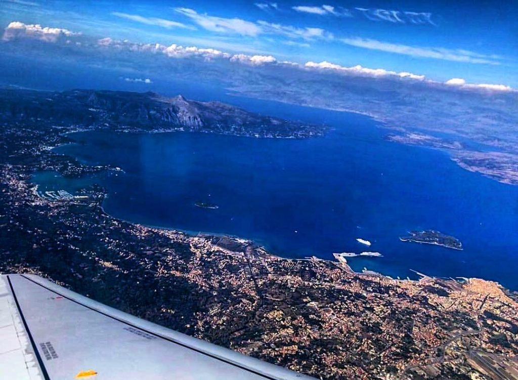 Approaching Corfu???????? #corfu ‍️Discover my Journey around the #mostbeautifulplacesintheworld #travelgram #travellife #globetrotter #iamtb #travel…