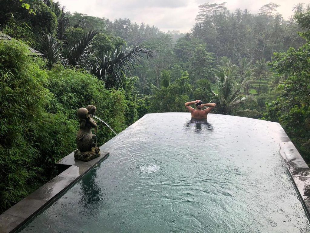 ⭕️No words can describe that feelings in the morning #bali ???????? indonesia ‍️Discover my&hellip;