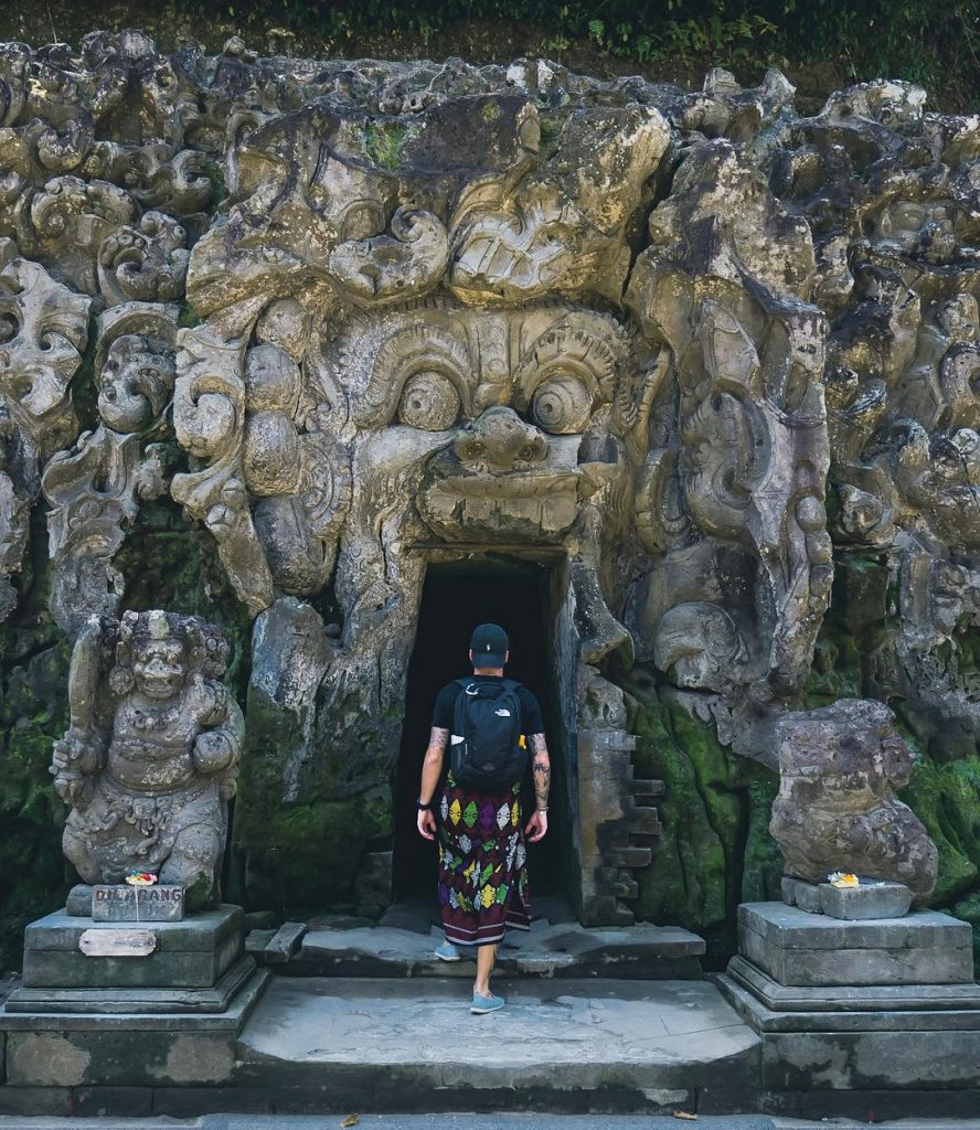 « Au-delà des orages Je pars en voyage Mon âme au vent Le cœur éléphant&hellip;