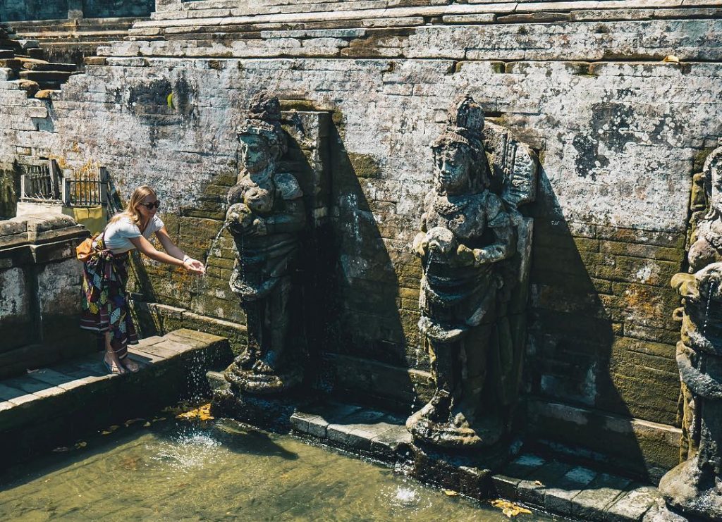 Goa Gajah ???????? Un peu de rafraîchissement ? Tout ces temples j’ai l’impression de&hellip;