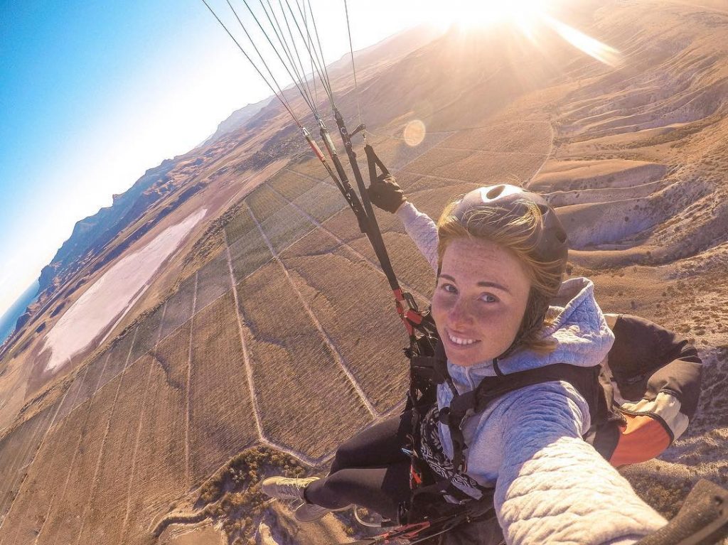 «Как же я устала!» – ноет внутри меня маленькая девочка… ⠀ ⠀ Уже неделю&hellip;