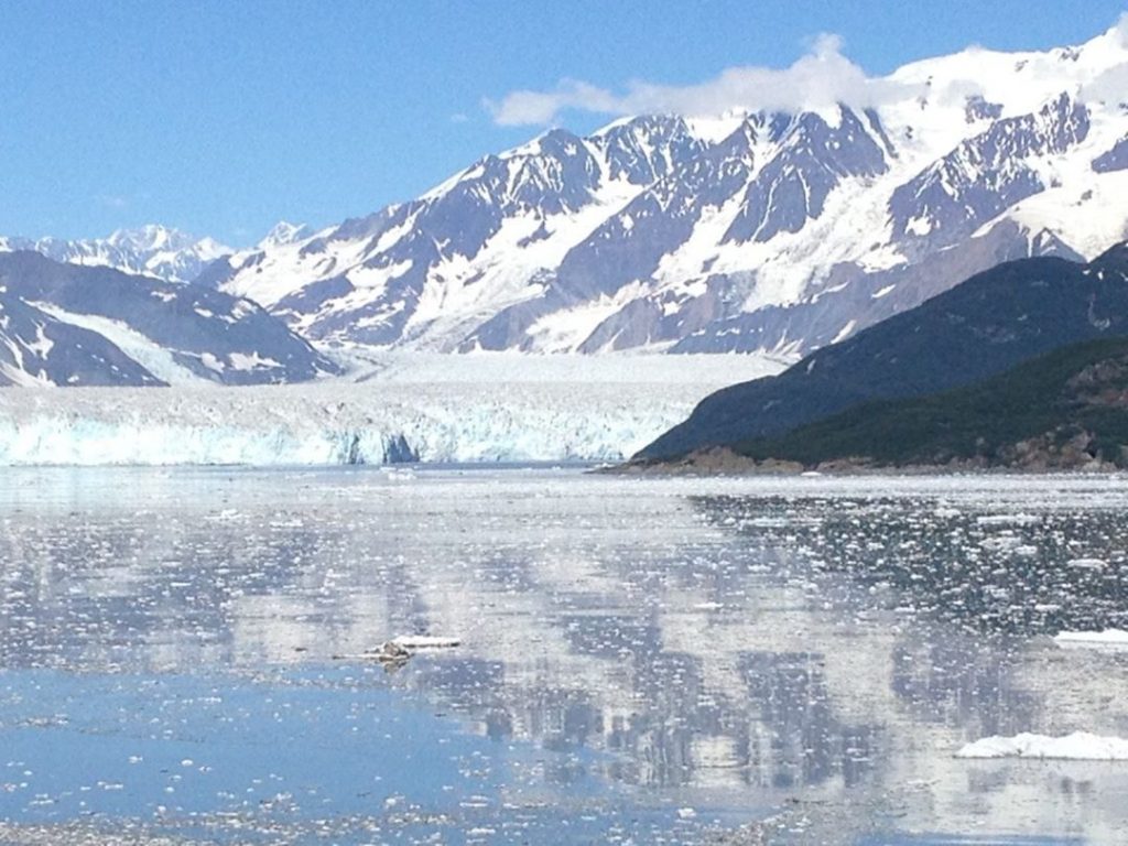 Travel Fun – Love this reflecting the glacier and mountains #landscapstyles #exklusiveshot #visualsofearth #beautifuldestinations&hellip;