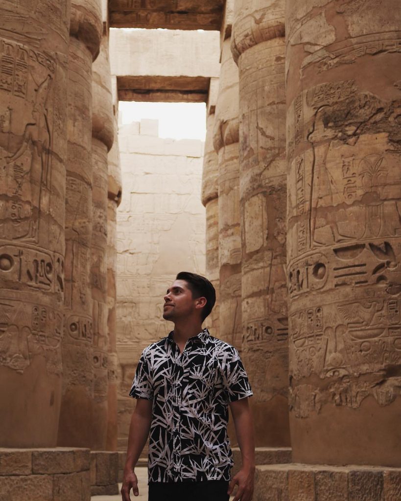 Días intensos! Ayer conocimos las primeras pirámides escalonadas en Saqqara y Memphis, luego caminamos&hellip;