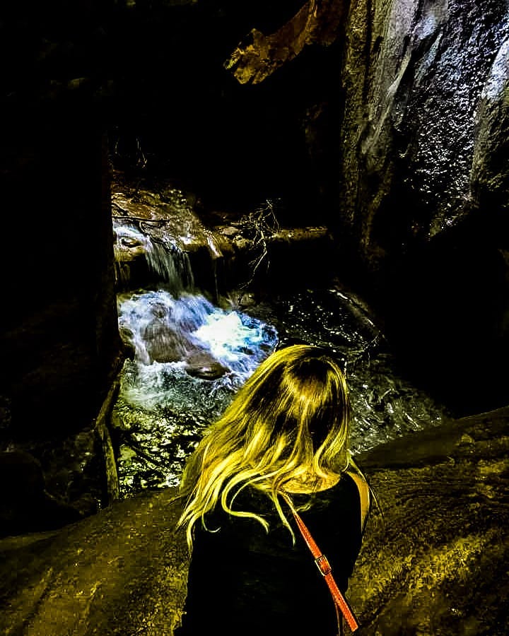 ???? • • • #dark #cave #iamtb #bnesimppl #waterfall #travelphotography #wood #nature #photooftheday #goodmood…