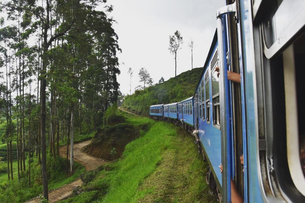 Die bekannteste Zugstrecke in Sri Lanka – von Kandy nach Ella ~ #newpost #asia&hellip;