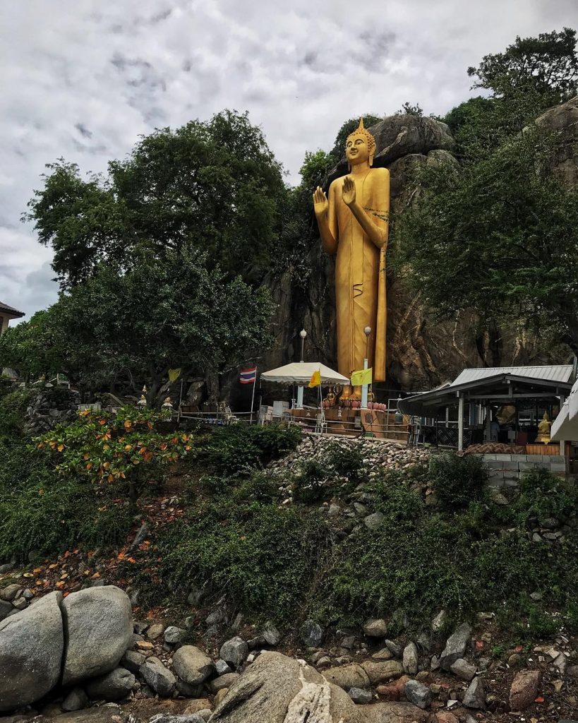 Khao Takieb temple
