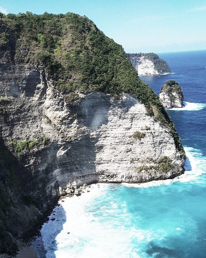 you are too nice! . . . . . . . #travel #indonesia #viajar&hellip;