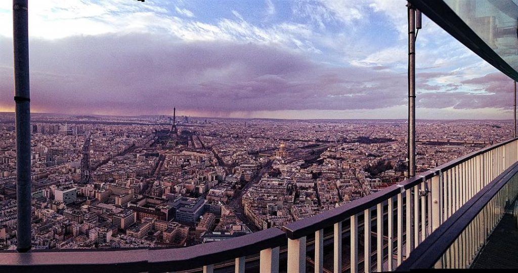 Paris, France. #travel #travelblogger #styleblogger #photography #photooftheday #architecture #paris #france #cityoflove #pink #visualsoflife #instagood&hellip;