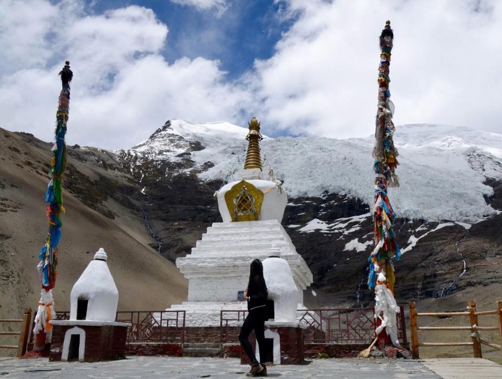 ????????Rishikesh: cuna del yoga y entrada a los Himalayas. Yoga e Himalayas: una mezcla…