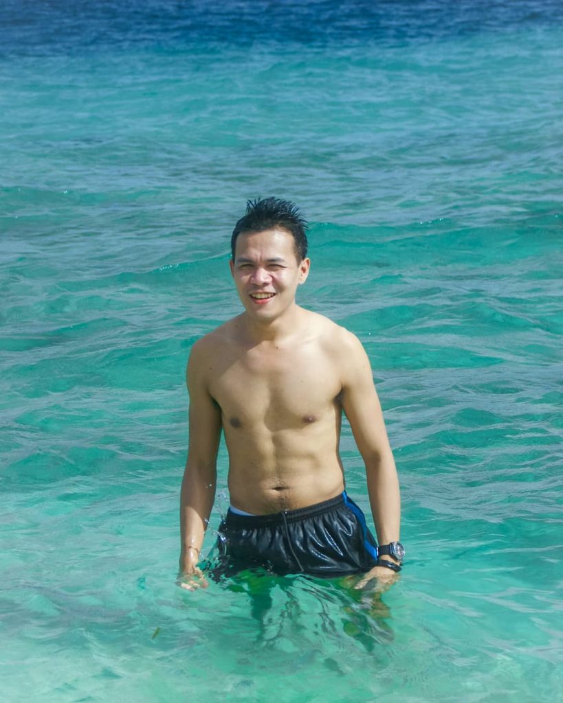 Water therapy and a dose of vitamin sea. #ExploReytion #travelph #travelworld #bnesimppl #travelphotos