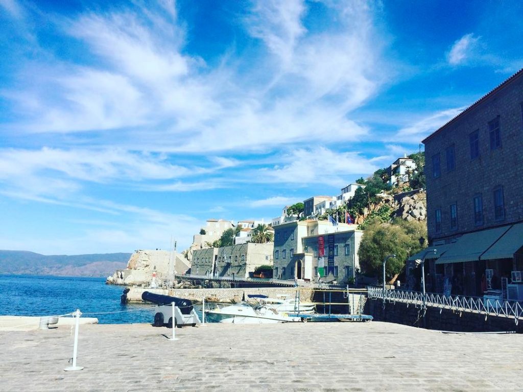 #greece???????? #hydraisland #hydra #greece #希臘 #airbnbgreece #travel #backpackers #adventuretime #背包客 #igers_greece #igersgreece #iamtb #travelrepost&hellip;