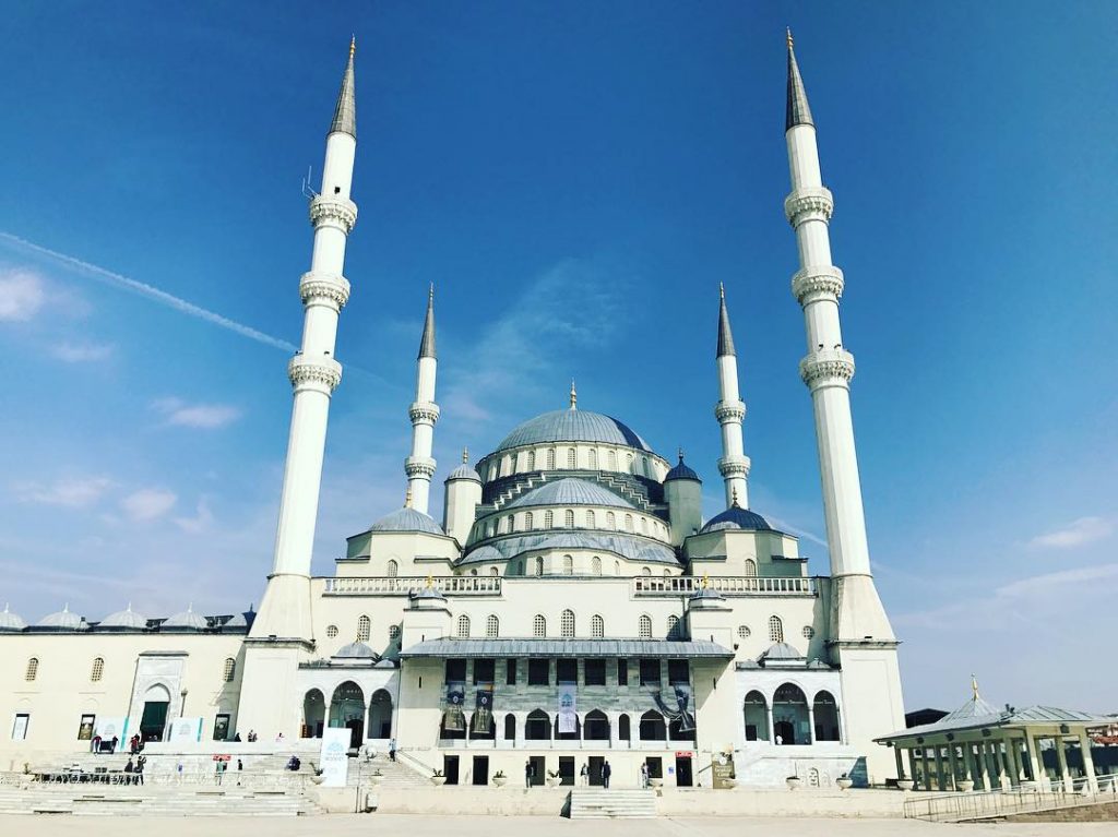 #kocatepecamii #Ankara #mosque #turkey #???????? #土耳其 #安卡拉 #türkiye #travel #backpackers #adventuretime #背包客 #igersturkey #iamtb…