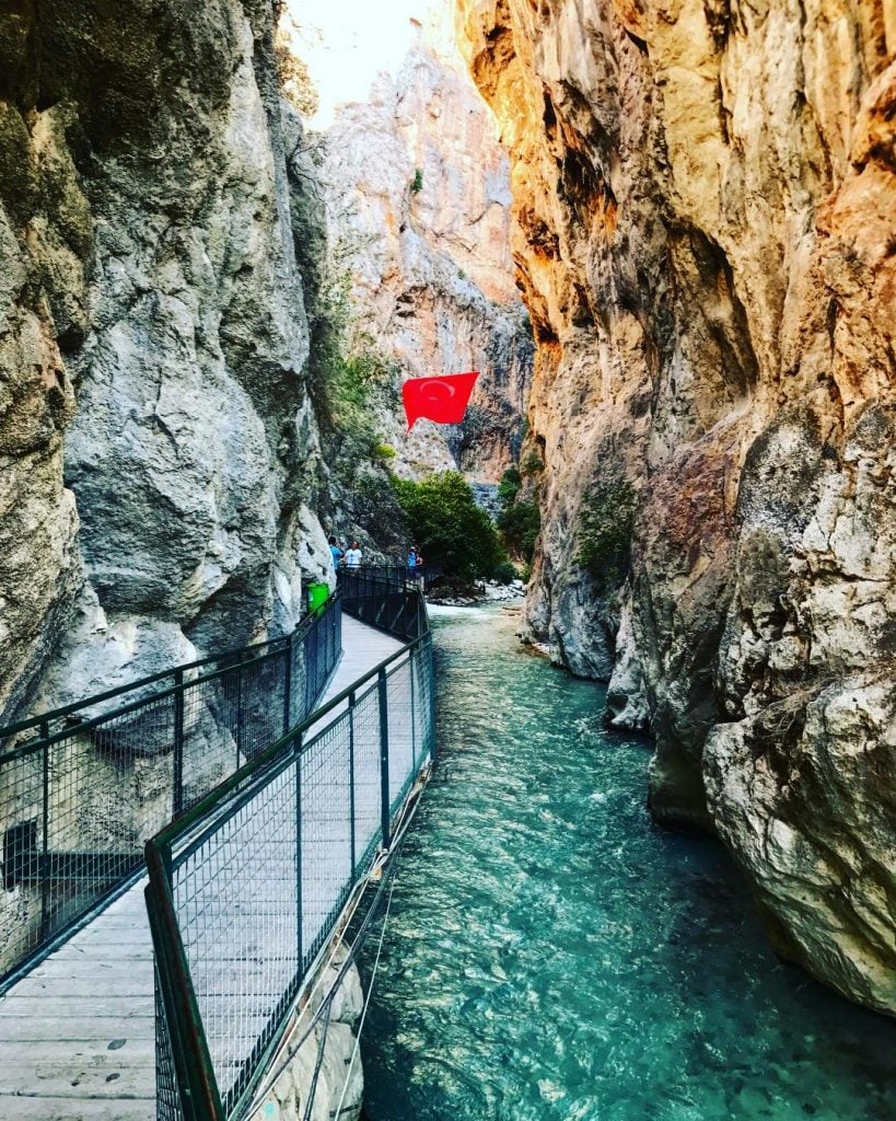 #fethiye #jeeptrip #culture #費特希耶 #saklikent #canyon #turkey #土耳其 #onedaytour #roadtrip #airbnbturkey #travel #backpackers #adventuretime…