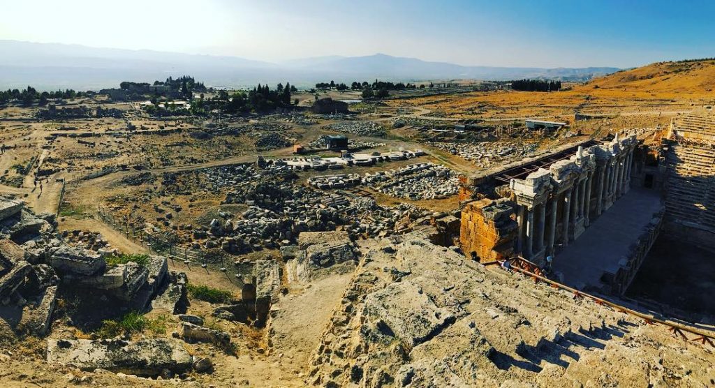 #pamukkale #pamukkaletranvanter #culture #muslim #bluemosque #turkey #土耳其 #棉花堡 #帕慕卡雷 #airbnbturkey #travel #backpackers #adventuretime #背包客…