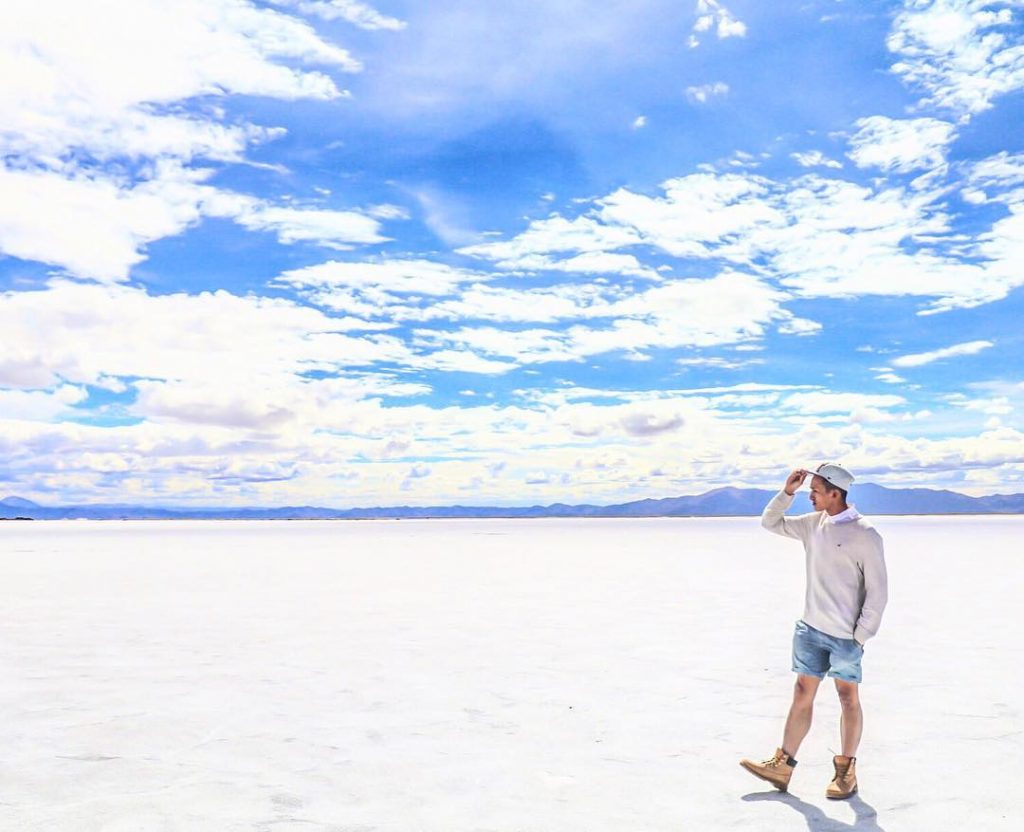 隨往事淡去 隨麻庳的心逐漸遠去 #salinasgrandes #southamerica #argentina #backpacker #backpackerslife #travellife #crewlife #salt #saltlake #exploresouthamerica #jujuy #discoversouthamerica…