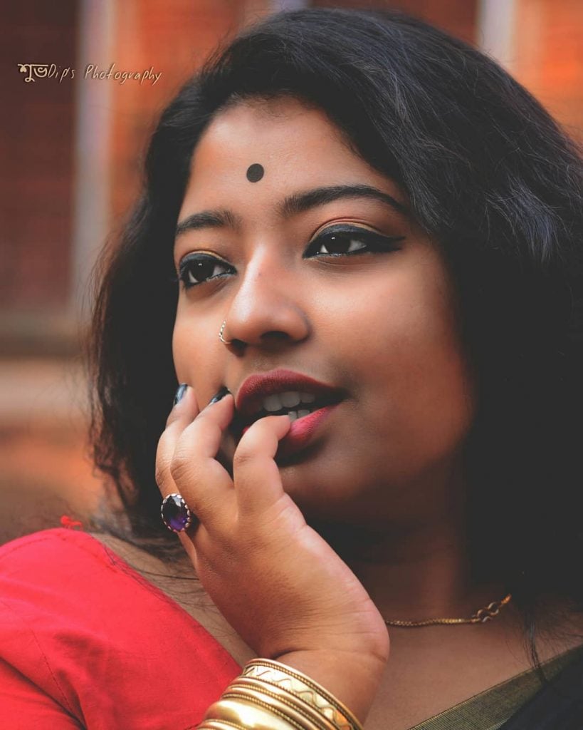 | | The Way You Steal The Heart | | #portraitphotography #portrait_shots #bengali #bong…