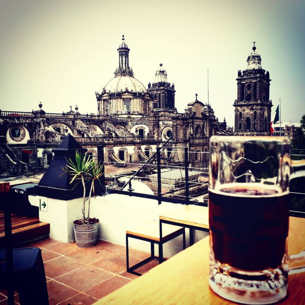 #cervezanegramodelo #terraza #catedral #zocalo #ciudaddemexico #hostalmundojoven #bier #cathedral #terrace #hostel