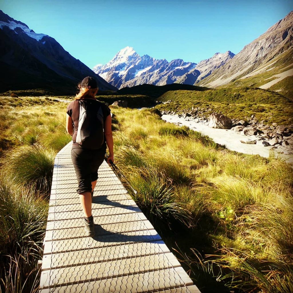 EN: This photo was taken on Hooker Valley Track, an easy few hours long…
