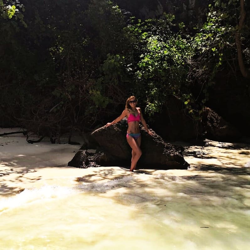 Each day is a gift, not a given #wonderful_places #travelersnotebook #travelblogger #lifeisbetterinthesun #thailand #hongisland&hellip;