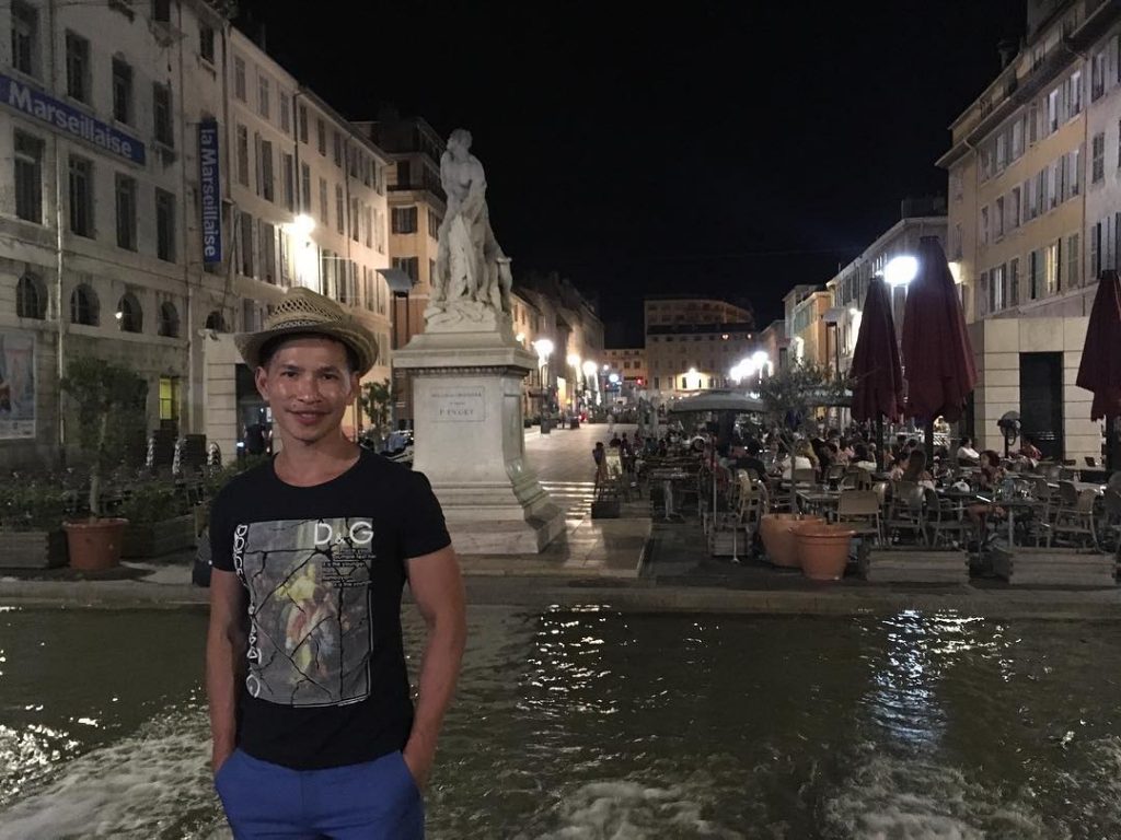 Marseille old port #summer #streetlight #fountain #vacation #france #travelphotography #travelblogger #travelholic #travelbucketlist #travelholic #traveladdicted&hellip;