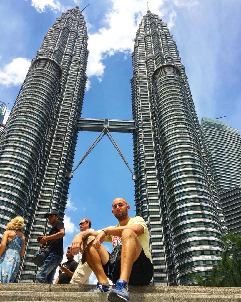 #petronastwintowers #malaysia #kl #kualalumpur #малайзия #кл #куалалумпур #travelrepost #Instatravel  #travel #travels #traveler #traveller #traveling&hellip;