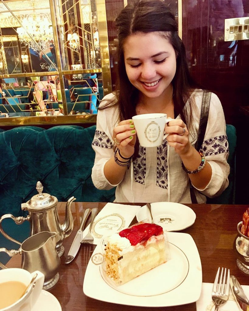 English tea and cakes in England?? How cliché ️ . . . #iamtb #coupletravelgoals&hellip;