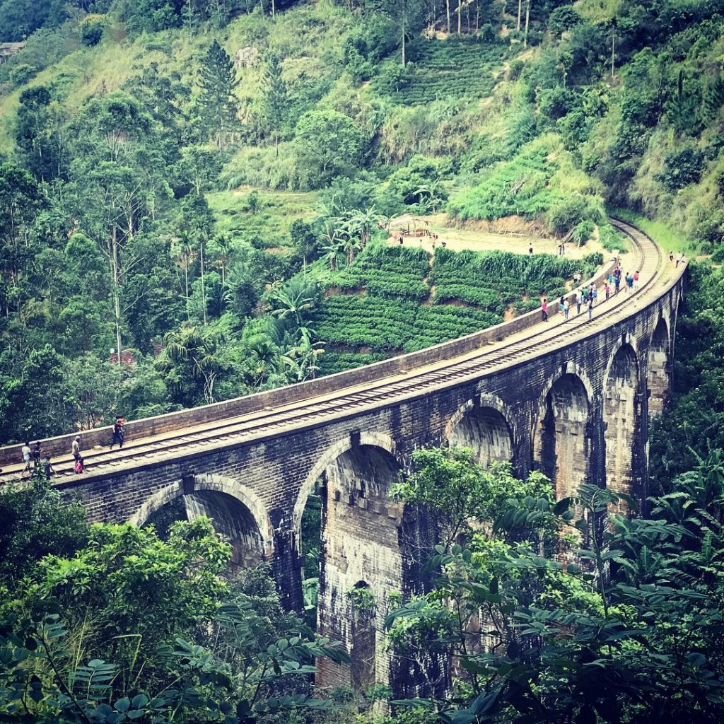 Discovering Sri Lanka ???????? : Nine arches bridge ________________________________________________________ #srilanka2018 #wanderlust #srilanka #travelgram #wonderful_places&hellip;