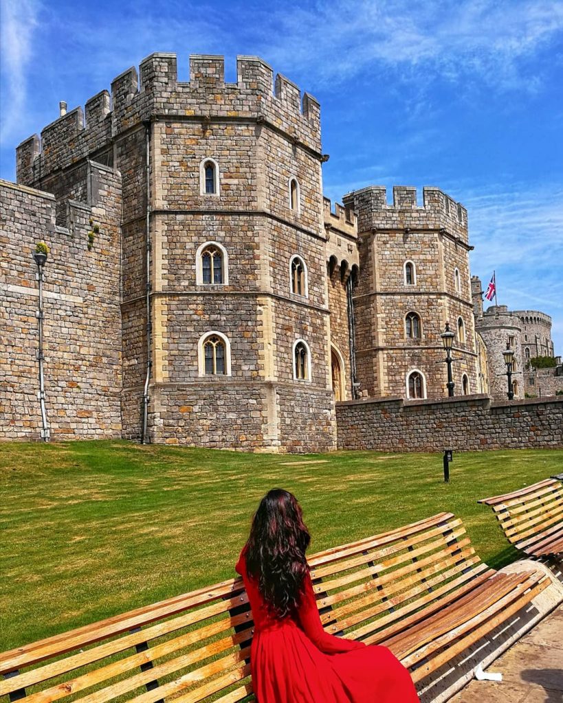 The place where royals meet???????? ____________________________________ #portrait #nature #landscape #travelgirl #travelgram #greatbritain #unitedkingdom #iamtb&hellip;