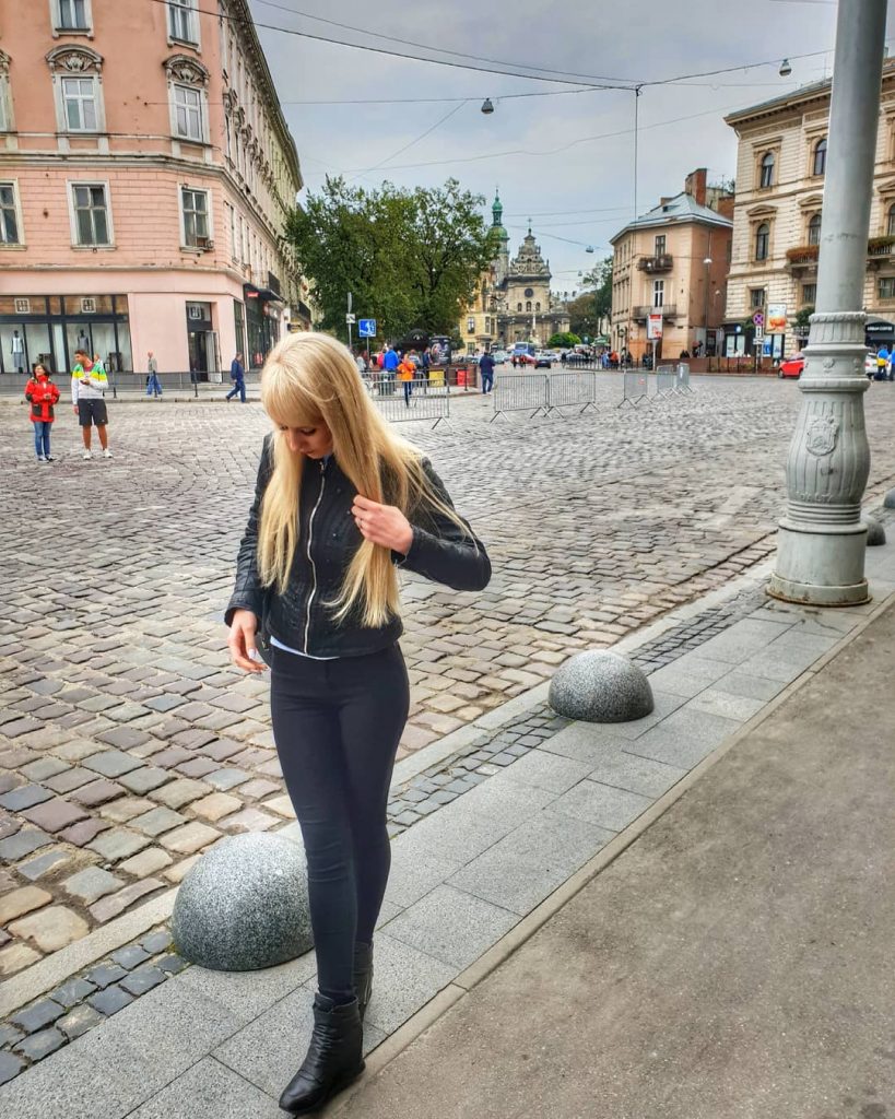 Современная площадь Адама Мицкевича находится в самом центре Львова. Ограниченная ещё двумя площадями -&hellip;