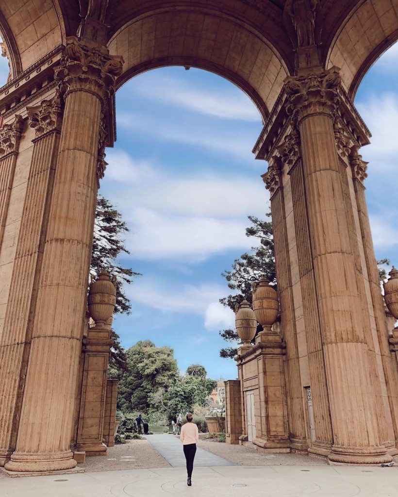 Este es el Palace of Fine Arts de San Francisco, un lugar memorable e…