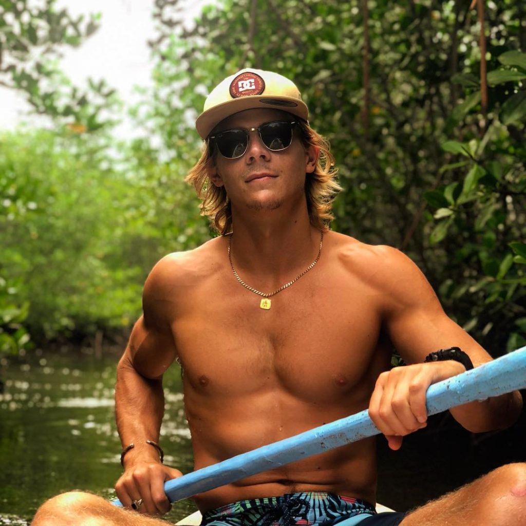 From tropical reefs to mangled mangroves – Nusa Lembongan. Check out our adventures off&hellip;